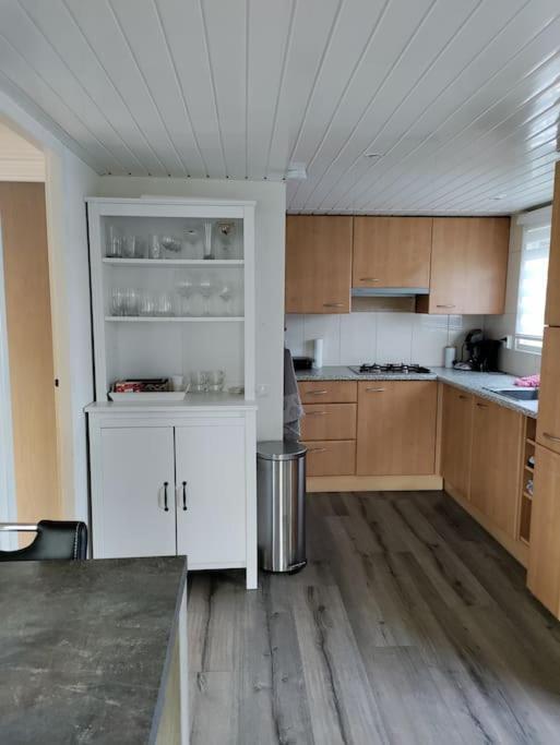 Chalet Midden In De Natuur! 앵루 외부 사진