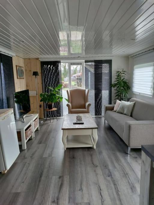Chalet Midden In De Natuur! 앵루 외부 사진
