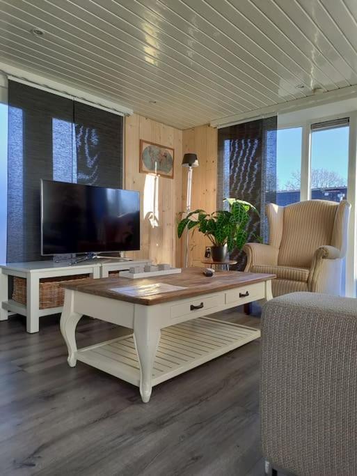 Chalet Midden In De Natuur! 앵루 외부 사진